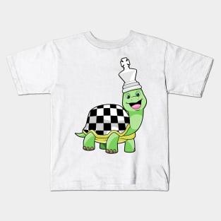 Turtle at Chess with Chess board & King Kids T-Shirt